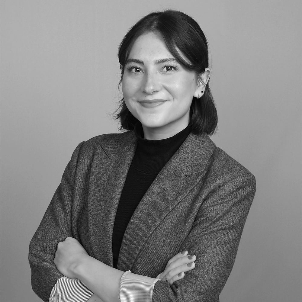 United Staff BW Web Kate Shonk