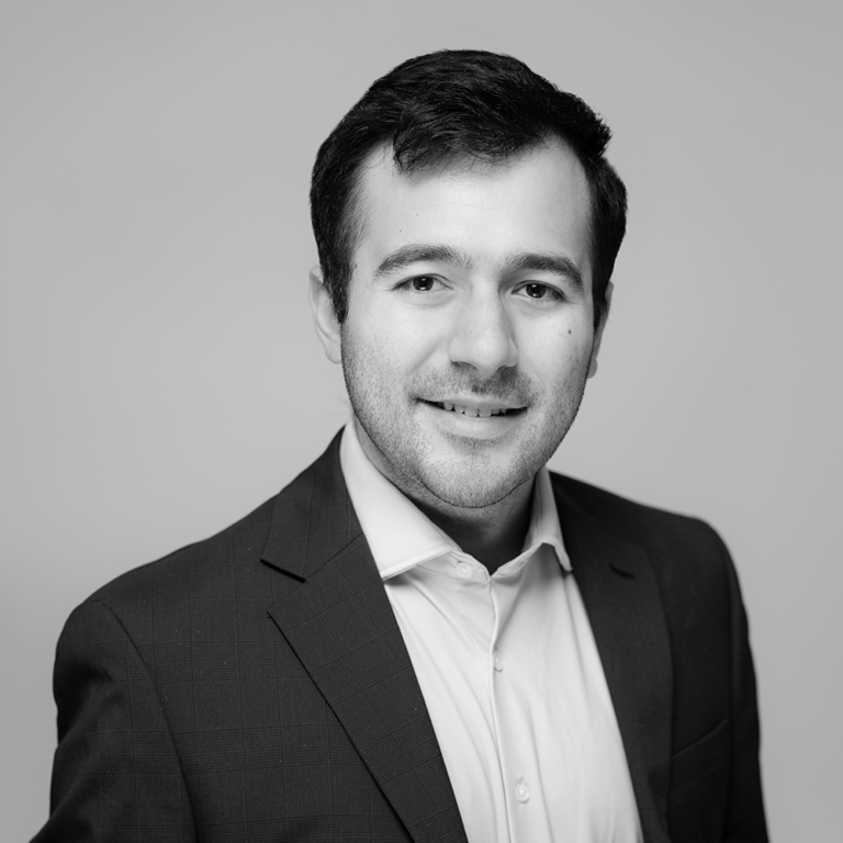 United Staff BW Web Chris D'Agostino