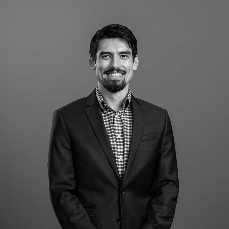 United Staff BW Web Sebbi Wu