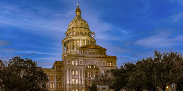 Texas,State,Capitol,Illuminated,At,Twilight,In,Austin,,Texas.,The